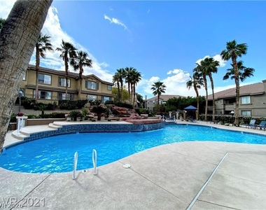 9901 Trailwood Drive - Photo Thumbnail 11