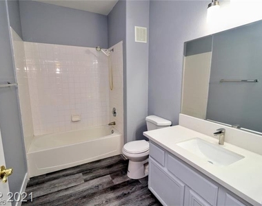 9901 Trailwood Drive - Photo Thumbnail 7