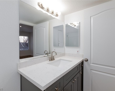 5055 W Hacienda Avenue - Photo Thumbnail 23