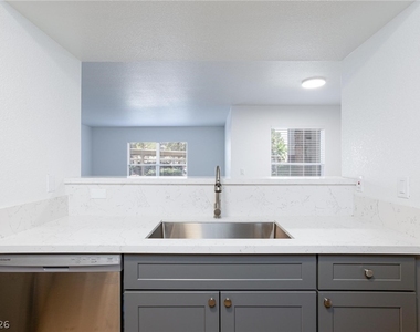5055 W Hacienda Avenue - Photo Thumbnail 13
