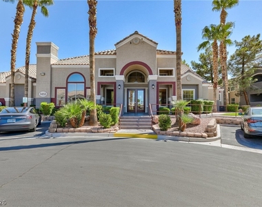 5055 W Hacienda Avenue - Photo Thumbnail 3
