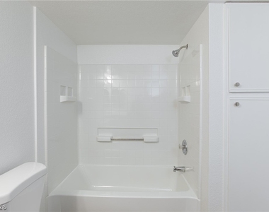 5055 W Hacienda Avenue - Photo Thumbnail 27