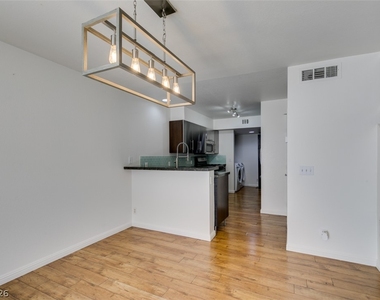 2838 Dawn Crossing Drive - Photo Thumbnail 14