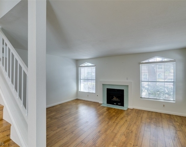 2838 Dawn Crossing Drive - Photo Thumbnail 3