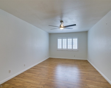 2838 Dawn Crossing Drive - Photo Thumbnail 32