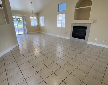 3640 Yorba Linda Drive - Photo Thumbnail 4