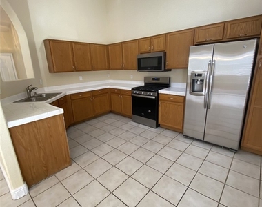 3640 Yorba Linda Drive - Photo Thumbnail 8