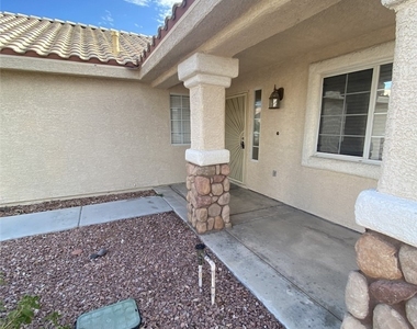 3640 Yorba Linda Drive - Photo Thumbnail 3