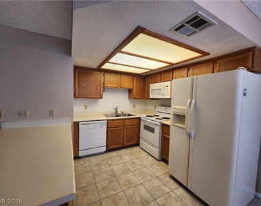 1412 Oak Rock Drive - Photo Thumbnail 11