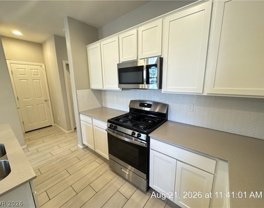 720 Sleeping City Avenue - Photo Thumbnail 7