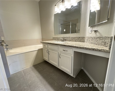 2975 Bluegrass Lane - Photo Thumbnail 12