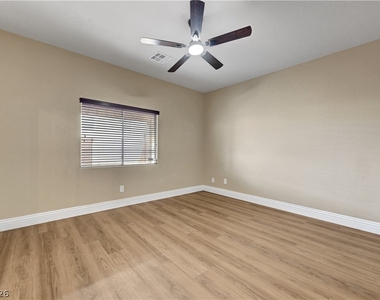 9468 Thatched Sunlight Court - Photo Thumbnail 29