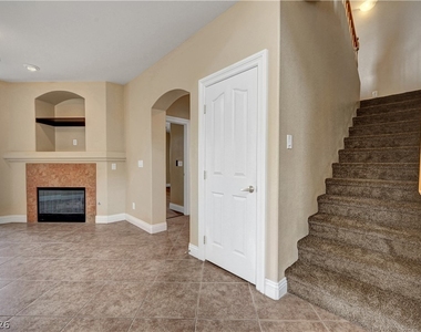9468 Thatched Sunlight Court - Photo Thumbnail 14