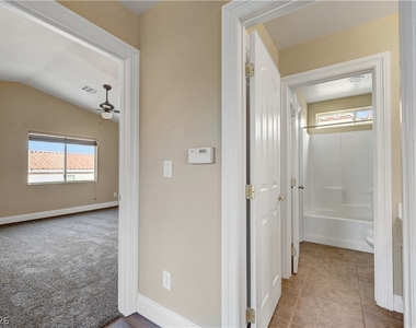 9468 Thatched Sunlight Court - Photo Thumbnail 34