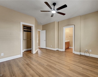 9468 Thatched Sunlight Court - Photo Thumbnail 15