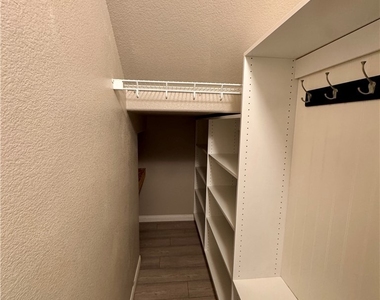 5204 Iron Crossing Avenue - Photo Thumbnail 44