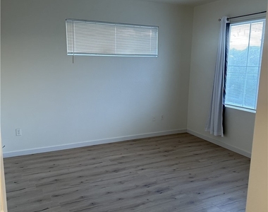 7143 S Durango Drive - Photo Thumbnail 18