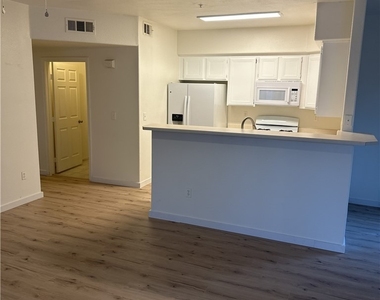 7143 S Durango Drive - Photo Thumbnail 11