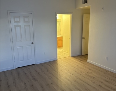 7143 S Durango Drive - Photo Thumbnail 27