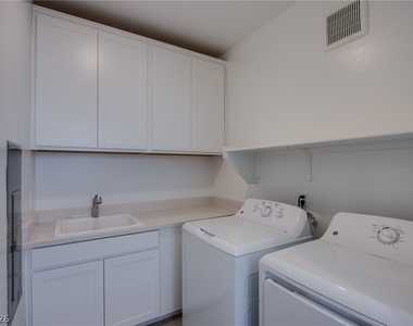 2555 Hampton Road - Photo Thumbnail 6
