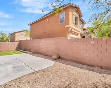 7261 Madarang Avenue - Photo Thumbnail 17