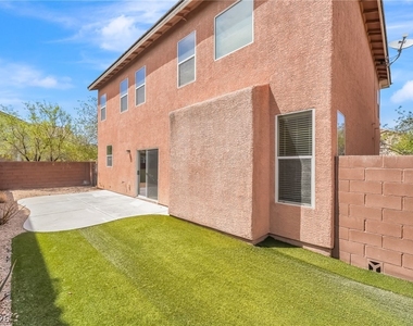 7261 Madarang Avenue - Photo Thumbnail 18