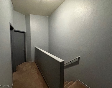 2562 Land Rush Drive - Photo Thumbnail 4