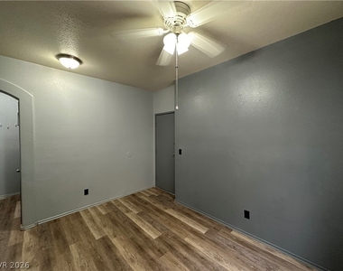 2562 Land Rush Drive - Photo Thumbnail 19