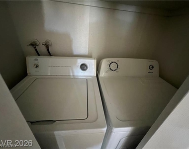2989 Juniper Hills Boulevard - Photo Thumbnail 9