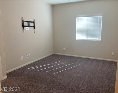 7914 Pearly Court - Photo Thumbnail 21