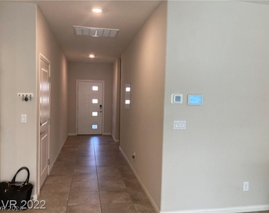 7914 Pearly Court - Photo Thumbnail 5