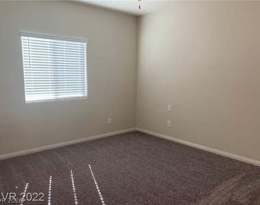 7914 Pearly Court - Photo Thumbnail 20