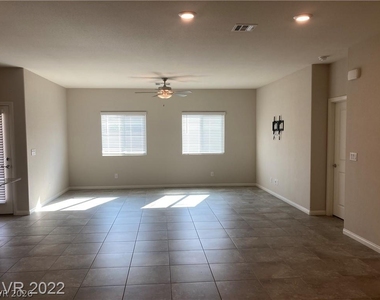 7914 Pearly Court - Photo Thumbnail 11