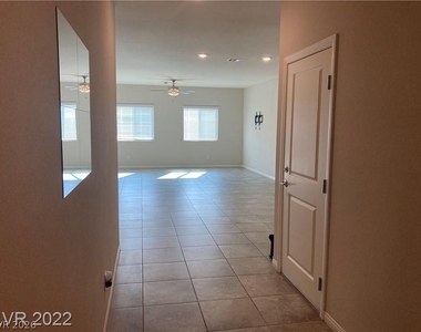 7914 Pearly Court - Photo Thumbnail 16