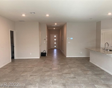 7914 Pearly Court - Photo Thumbnail 9