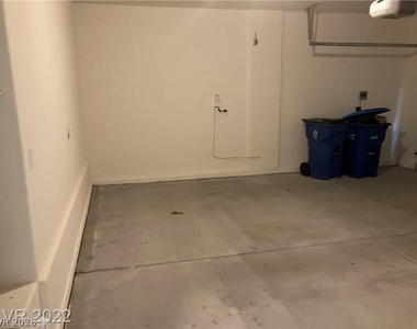 7914 Pearly Court - Photo Thumbnail 31
