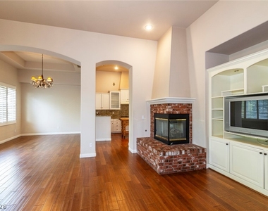 2215 Scarlet Rose Drive - Photo Thumbnail 11
