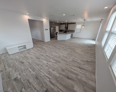 10282 Massachusetts Lane - Photo Thumbnail 6
