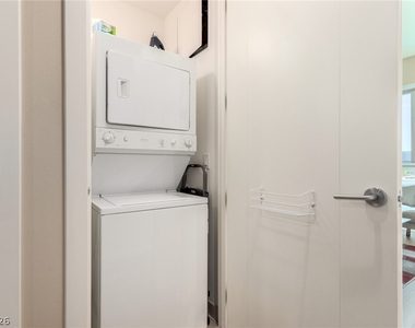 4575 Dean Martin Drive - Photo Thumbnail 20