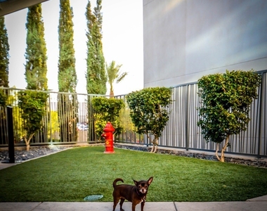 4575 Dean Martin Drive - Photo Thumbnail 26