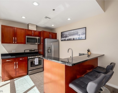 4575 Dean Martin Drive - Photo Thumbnail 10