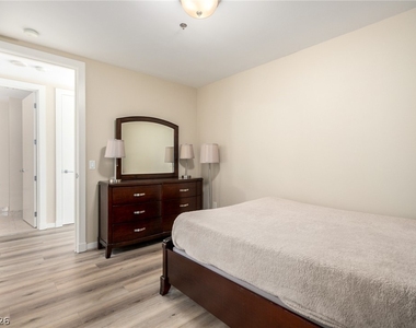 4575 Dean Martin Drive - Photo Thumbnail 16