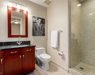 4575 Dean Martin Drive - Photo Thumbnail 18