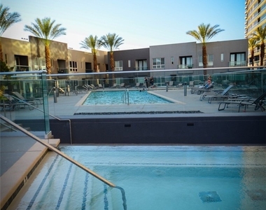 4575 Dean Martin Drive - Photo Thumbnail 34