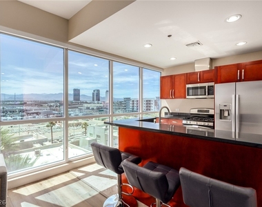 4575 Dean Martin Drive - Photo Thumbnail 9