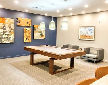 4575 Dean Martin Drive - Photo Thumbnail 21
