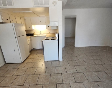 818 S 7th Street - Photo Thumbnail 1