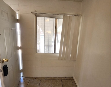 818 S 7th Street - Photo Thumbnail 9