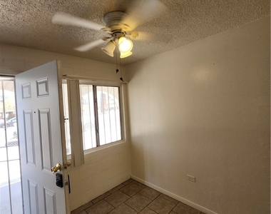 818 S 7th Street - Photo Thumbnail 4