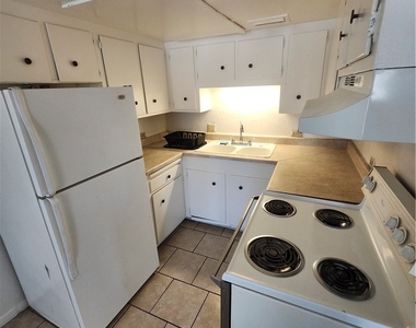 818 S 7th Street - Photo Thumbnail 3